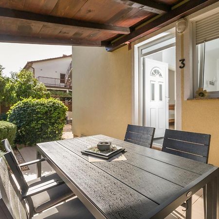 Trbovic Apartments Peaceful Stay With Free Parking, Pet-Friendly, And Bike Storage In Umag Bagian luar foto