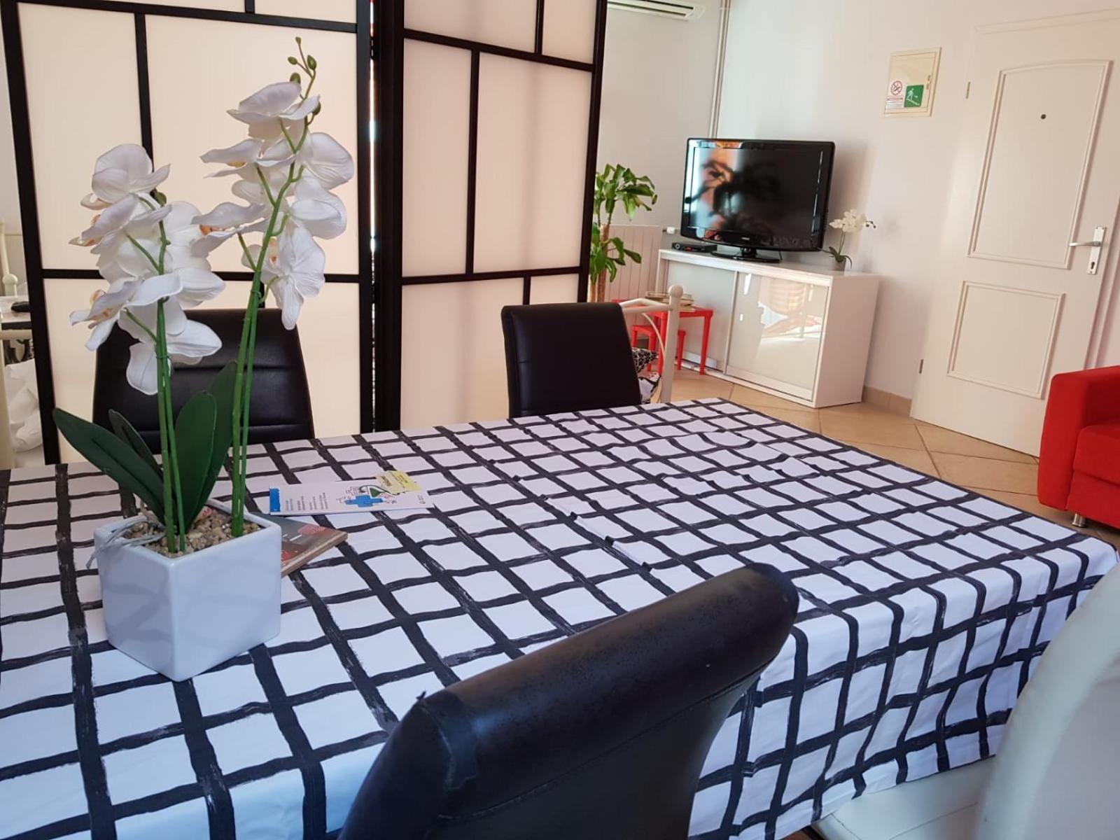 Trbovic Apartments Peaceful Stay With Free Parking, Pet-Friendly, And Bike Storage In Umag Bagian luar foto