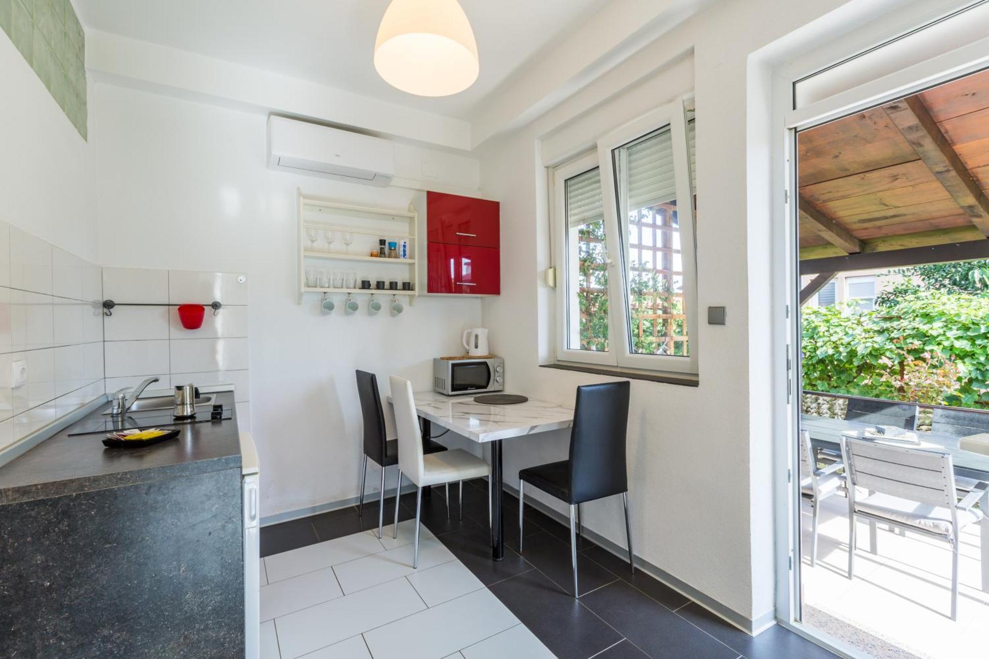 Trbovic Apartments Peaceful Stay With Free Parking, Pet-Friendly, And Bike Storage In Umag Bagian luar foto
