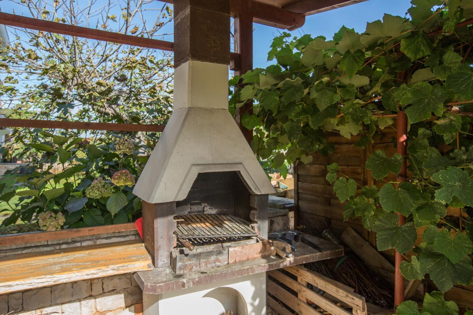 Trbovic Apartments Peaceful Stay With Free Parking, Pet-Friendly, And Bike Storage In Umag Bagian luar foto