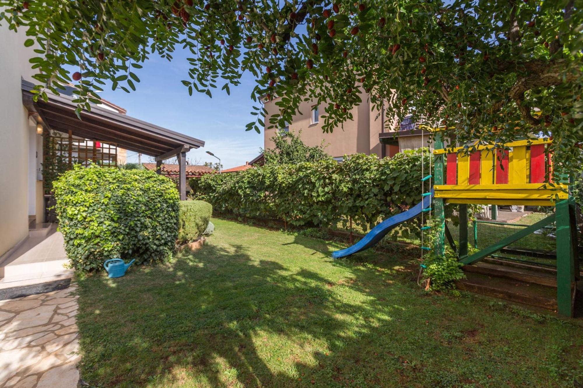 Trbovic Apartments Peaceful Stay With Free Parking, Pet-Friendly, And Bike Storage In Umag Bagian luar foto