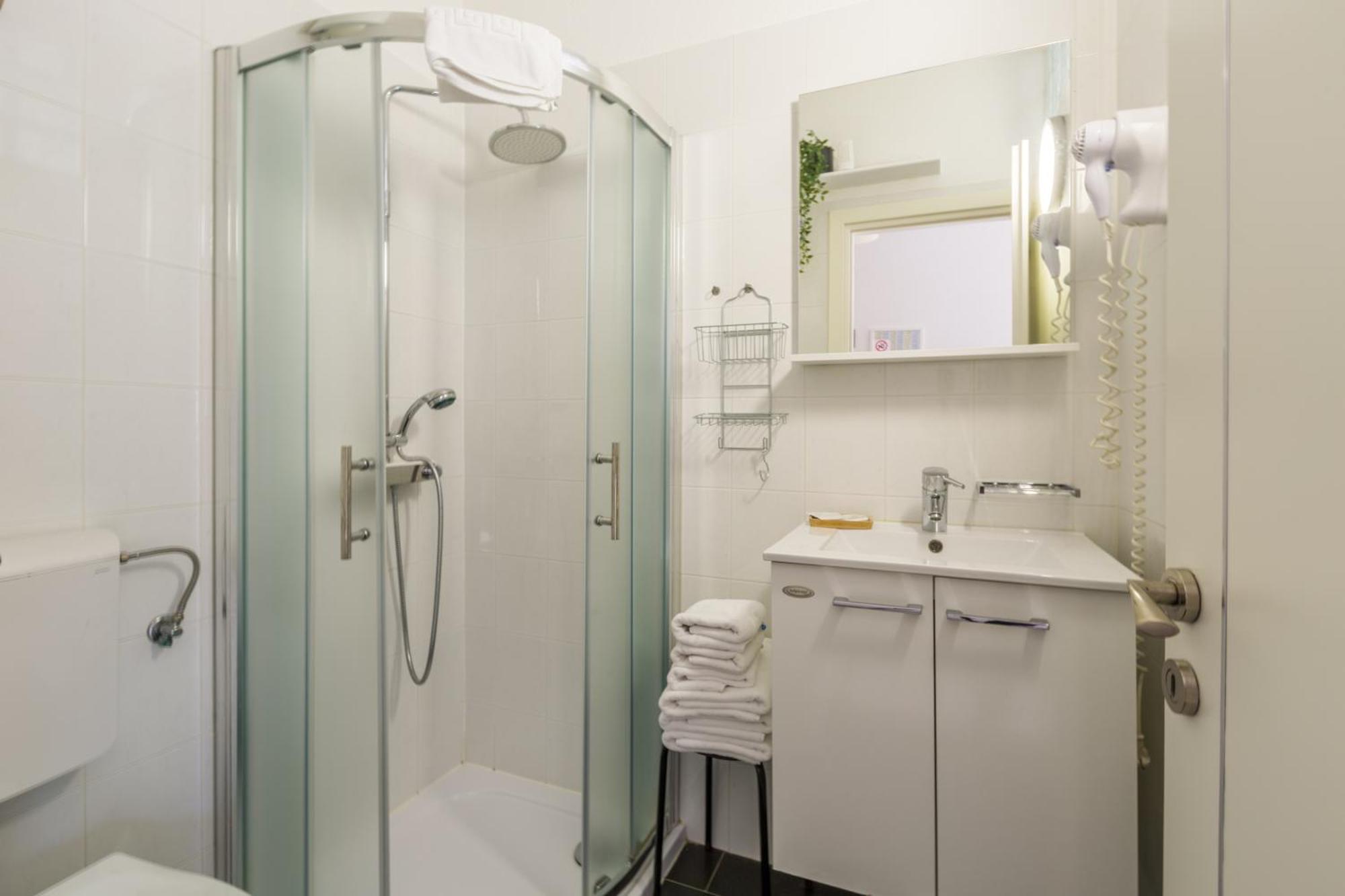 Trbovic Apartments Peaceful Stay With Free Parking, Pet-Friendly, And Bike Storage In Umag Bagian luar foto