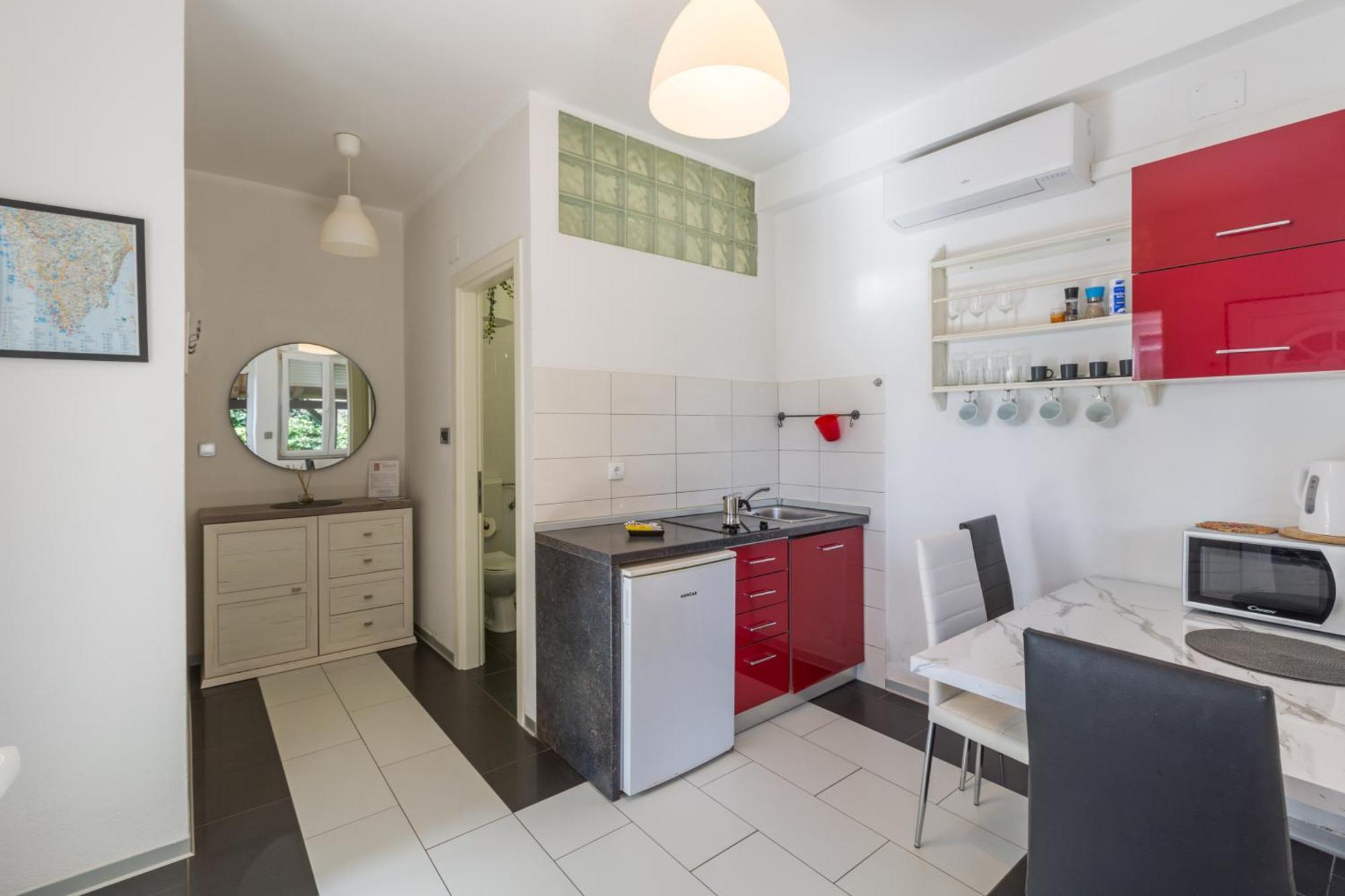 Trbovic Apartments Peaceful Stay With Free Parking, Pet-Friendly, And Bike Storage In Umag Bagian luar foto
