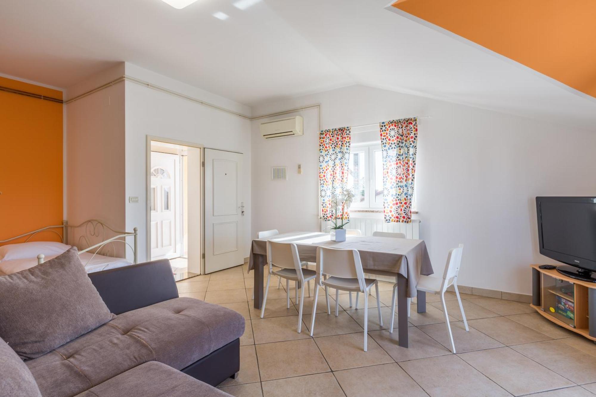 Trbovic Apartments Peaceful Stay With Free Parking, Pet-Friendly, And Bike Storage In Umag Bagian luar foto