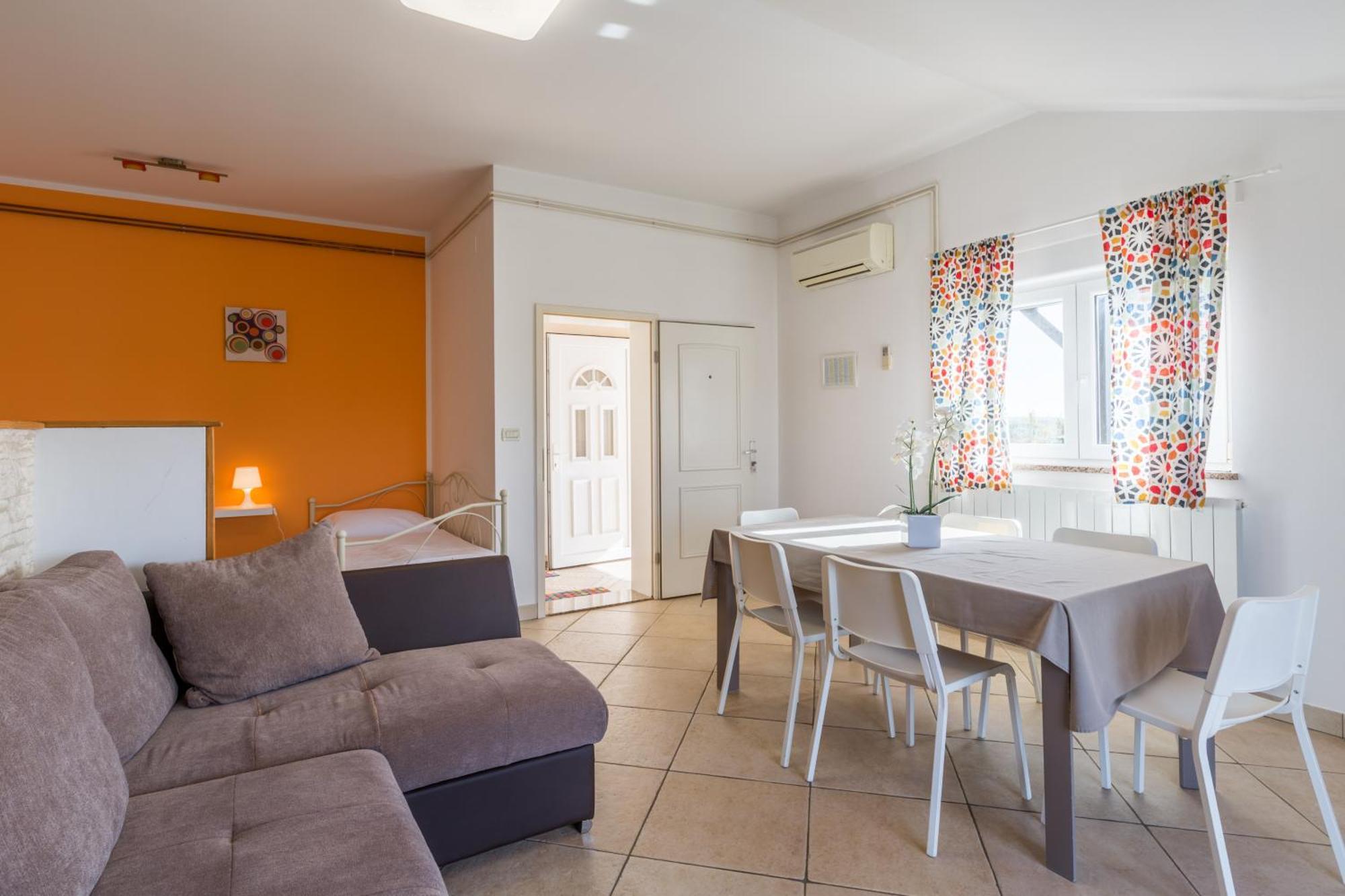Trbovic Apartments Peaceful Stay With Free Parking, Pet-Friendly, And Bike Storage In Umag Bagian luar foto