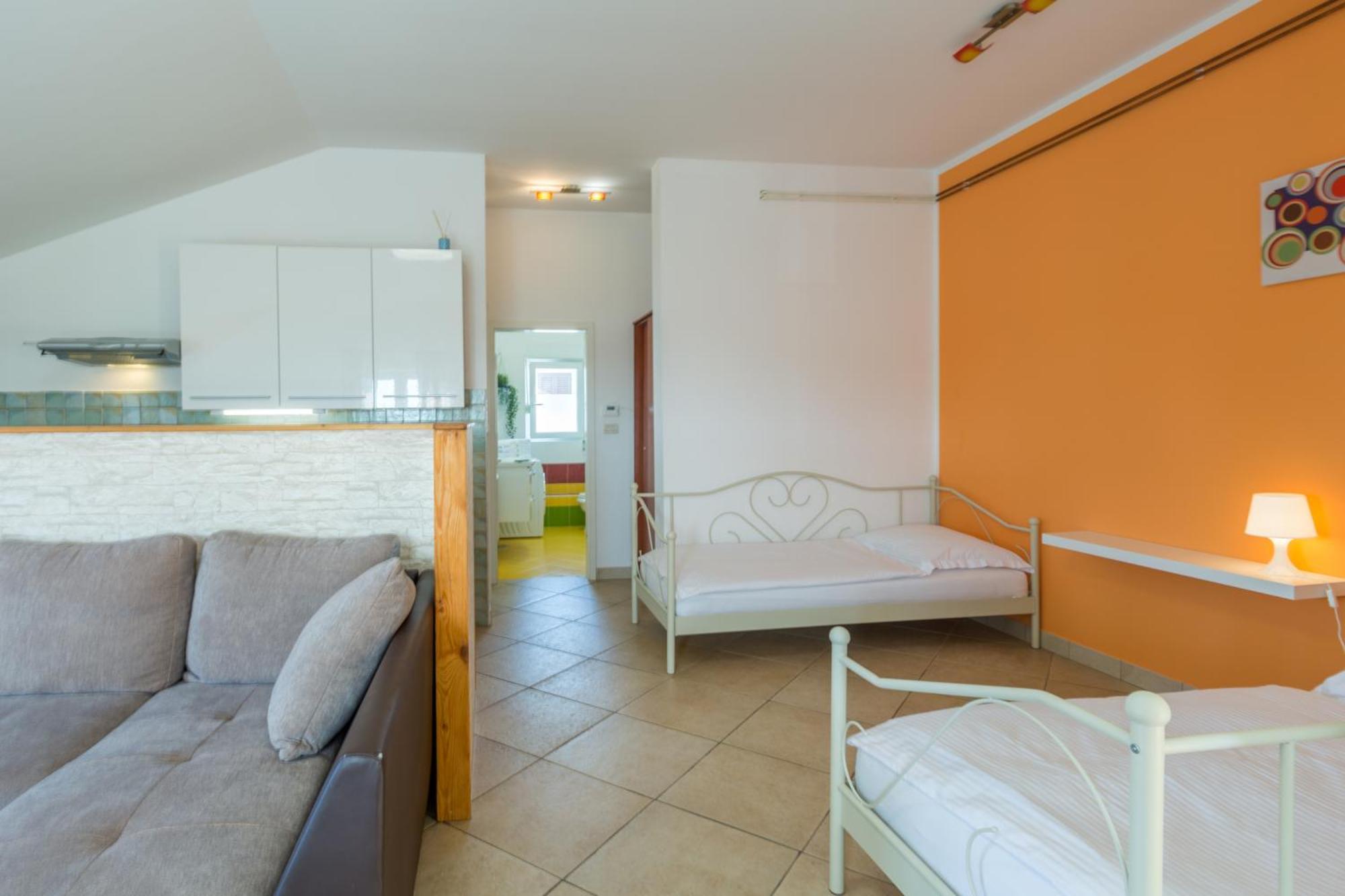 Trbovic Apartments Peaceful Stay With Free Parking, Pet-Friendly, And Bike Storage In Umag Bagian luar foto
