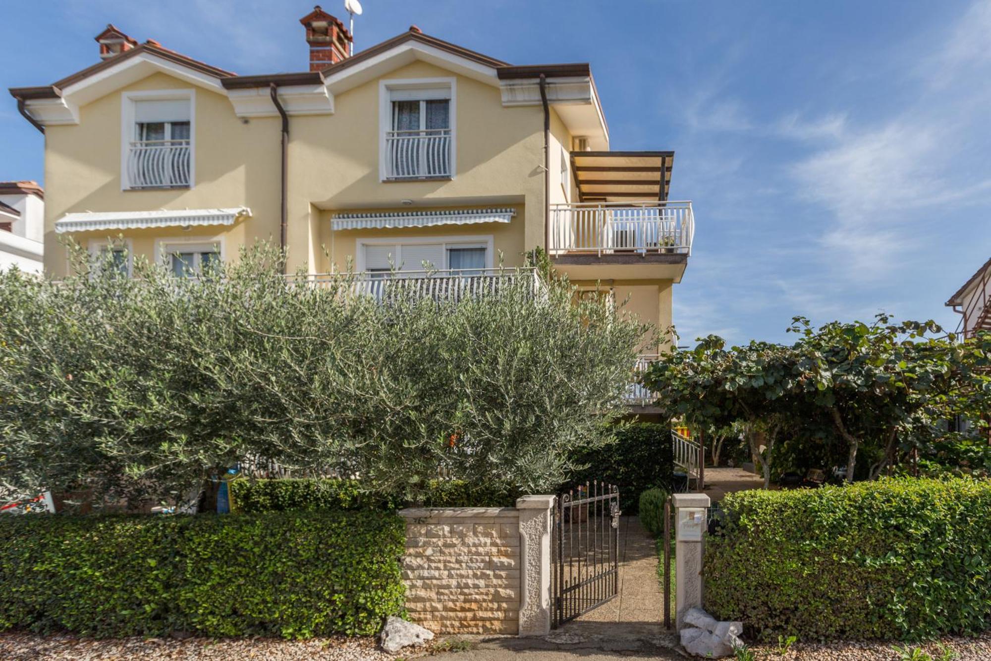 Trbovic Apartments Peaceful Stay With Free Parking, Pet-Friendly, And Bike Storage In Umag Bagian luar foto