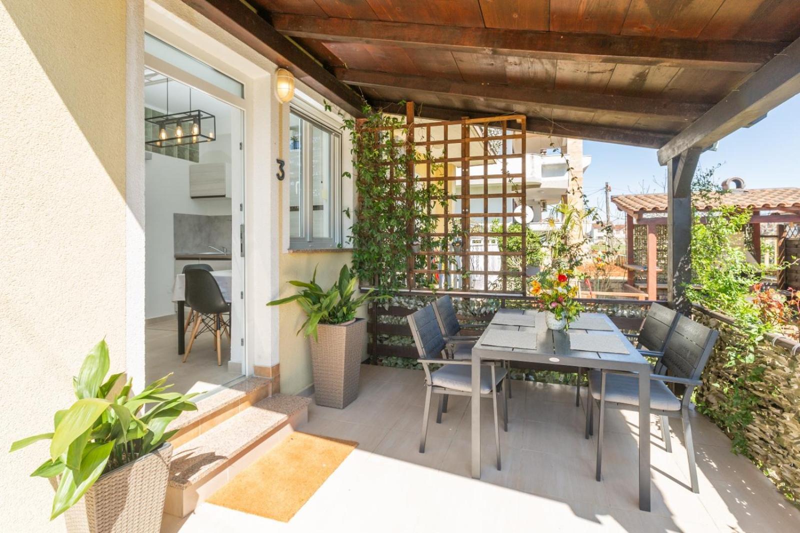 Trbovic Apartments Peaceful Stay With Free Parking, Pet-Friendly, And Bike Storage In Umag Bagian luar foto